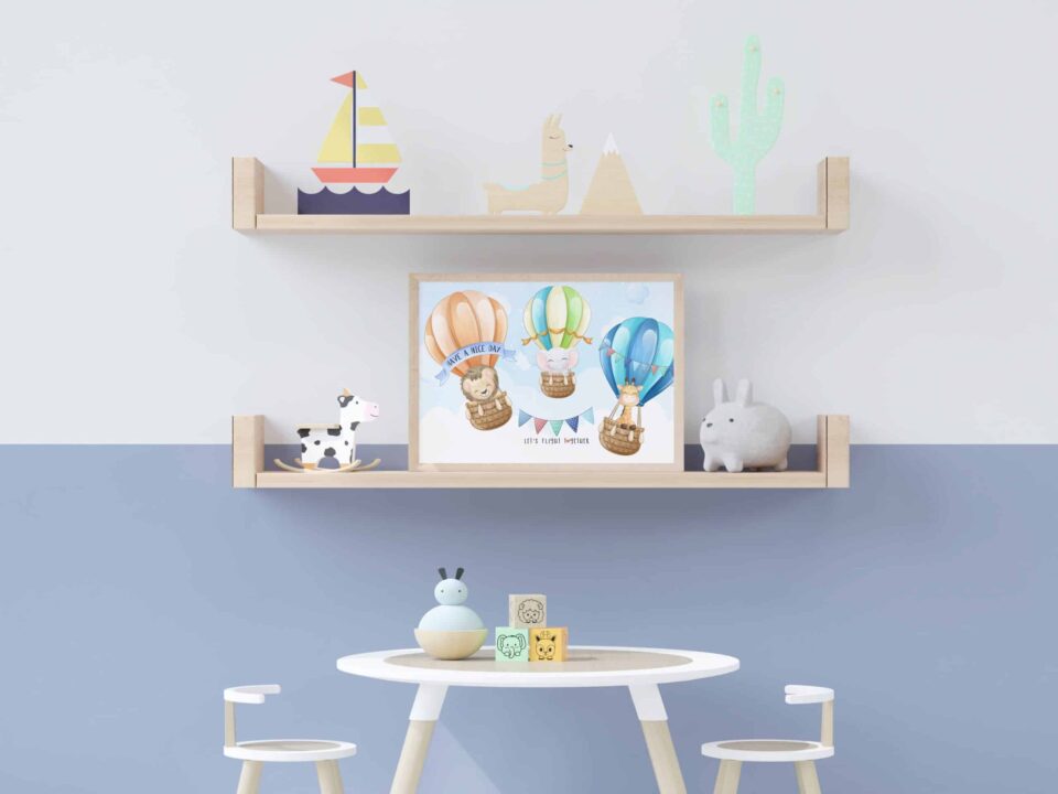 tablou animalute in balon cu aer cald camera