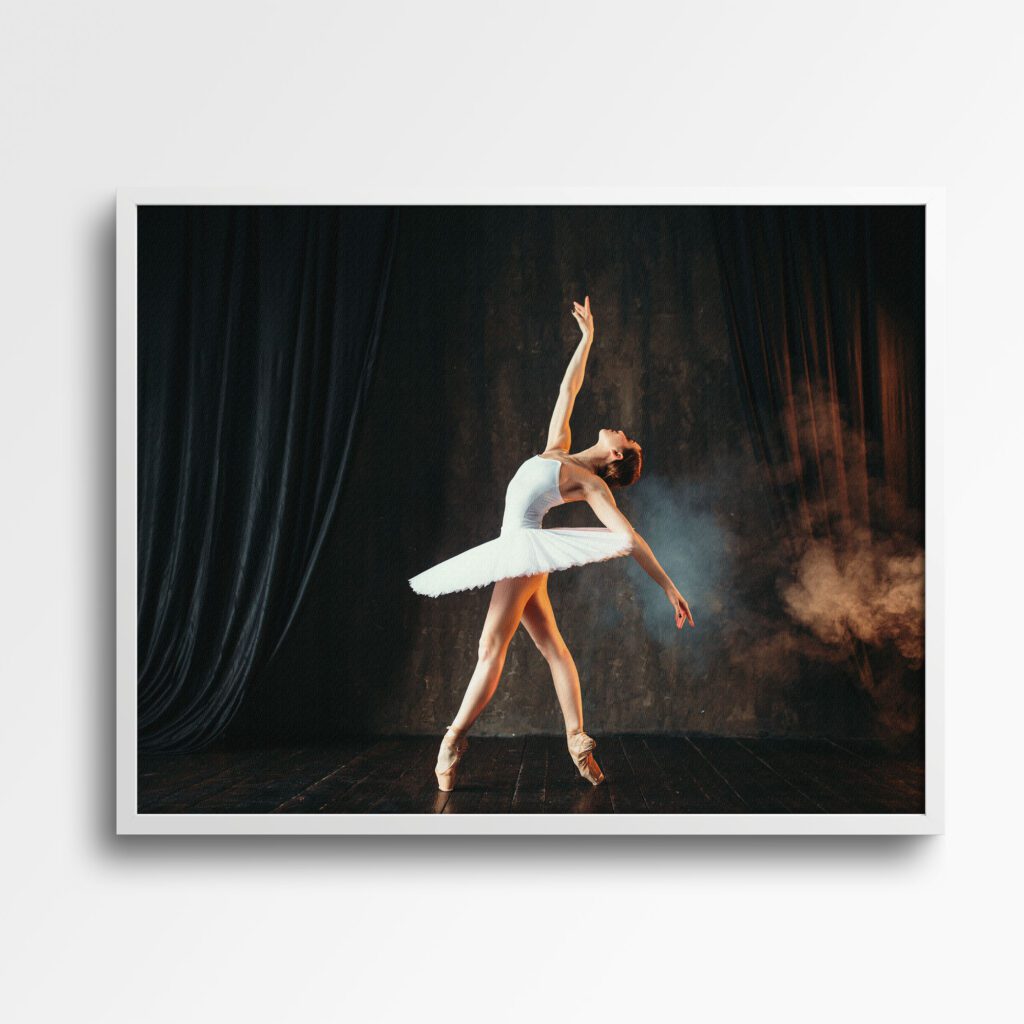 tablou textură canvas balerină în rochie albă